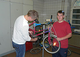 Schülerfirmenarbeit Speed Repair