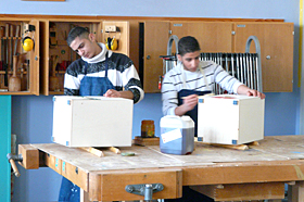 Schülerfirmenarbeit Hirnholz